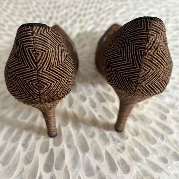 Nine West Women's Margot Pony Dress‎ Pump, Herringbone Calf hair mohair Size 6.5 - Picture 5 of 7